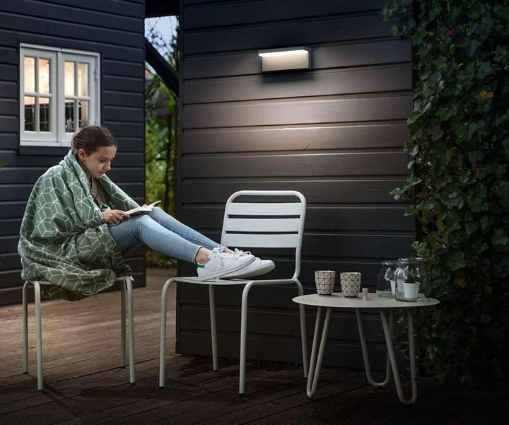 Signify Philips Bustan LED Wandleuchte Anthrazit 1000lm Anthrazit 2700 Kelvin Wandleuchte Single, An