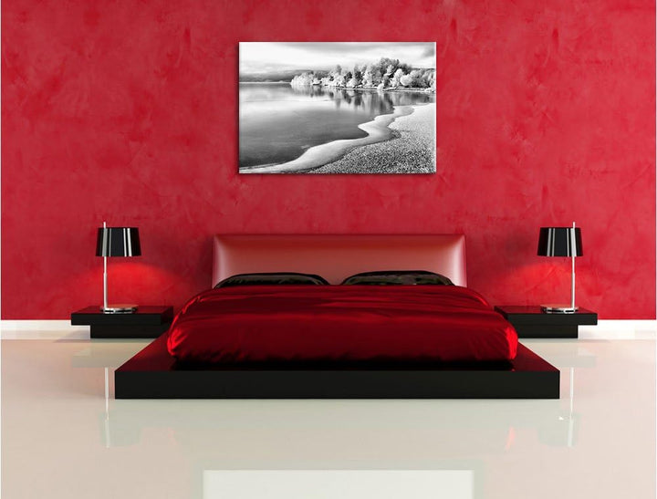 Pixxprint Monocrome, Winterlandschaft Wald Schnee Waldspaziergang, Format: 100x70 auf Leinwand, XXL