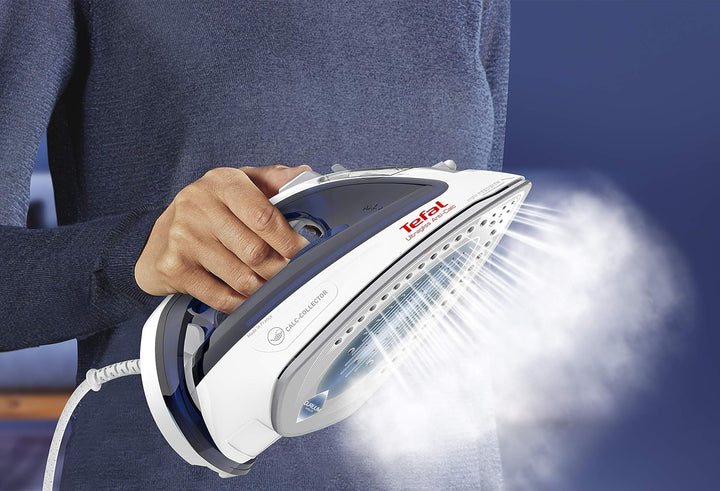Tefal FV4997 Ultragliss Dampfbügeleisen (2600 Watt, extra Dampfstoss: 230 g/Min., Tankfüllmenge: 270