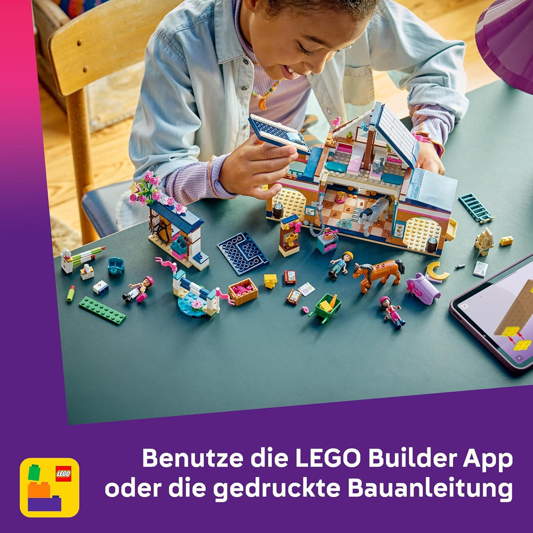 LEGO Friends Pferdestall und Reitschule - Lern-Spielset mit 3 Mini Puppen, 2 Pferdefiguren, einem Hu