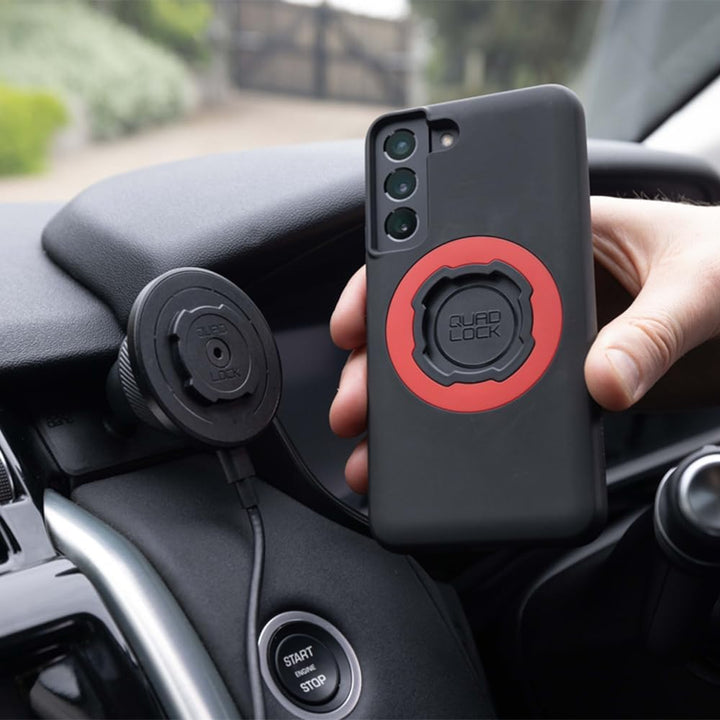 QUAD LOCK Klebehalterung fürs Auto-Armaturenbrett Handyhalterung mit MAG-Kabellosem Ladekopf V2 und