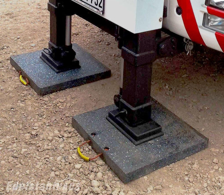 4 Stück Abstützplatten 500x500x60mm, 20t, Unterlegplatten, Kranplatten, Kranabstützplatten,