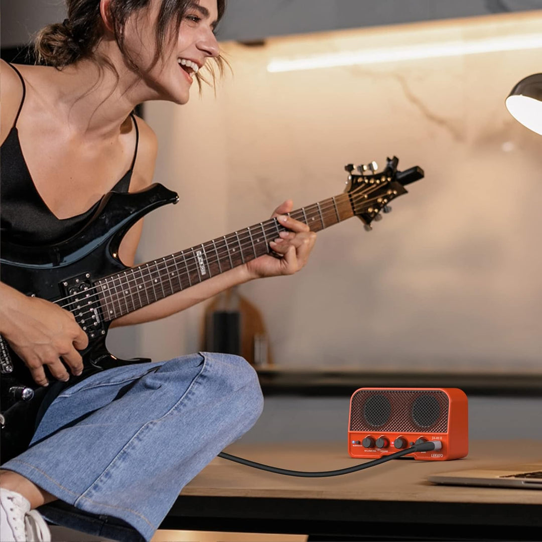 Mini Gitarrenverstärker, LEKATO 5W Drahtloser Wiederaufladbarer Verstärker mit CLEAN/OVERDRIVER-Effe
