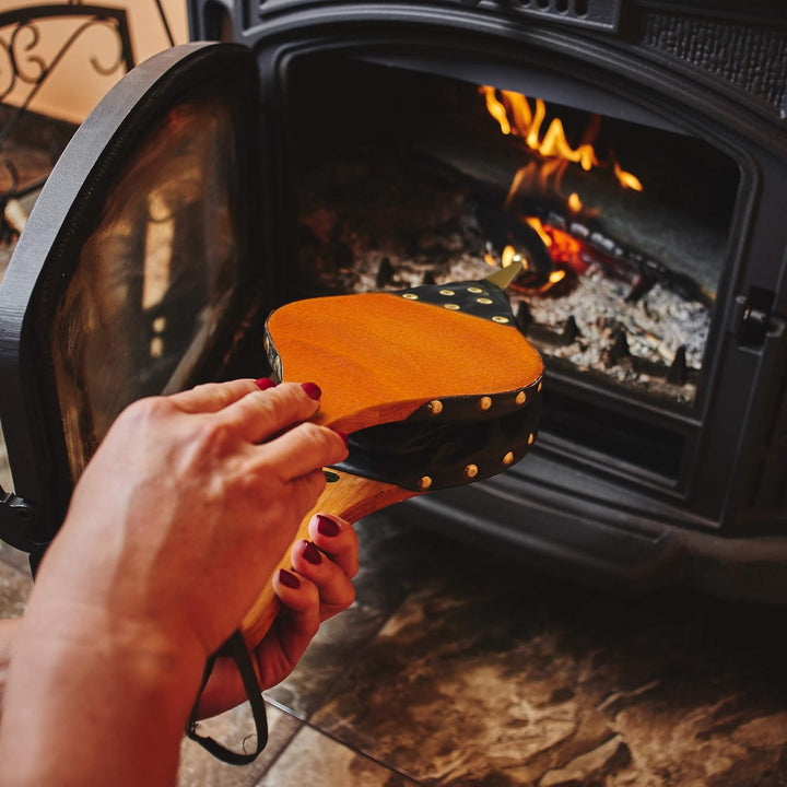 Relaxdays Blasebalg Grill & Kamin, rustikaler Handblasebalg, goldene Ziernägel, Luftbläser, 39 cm la