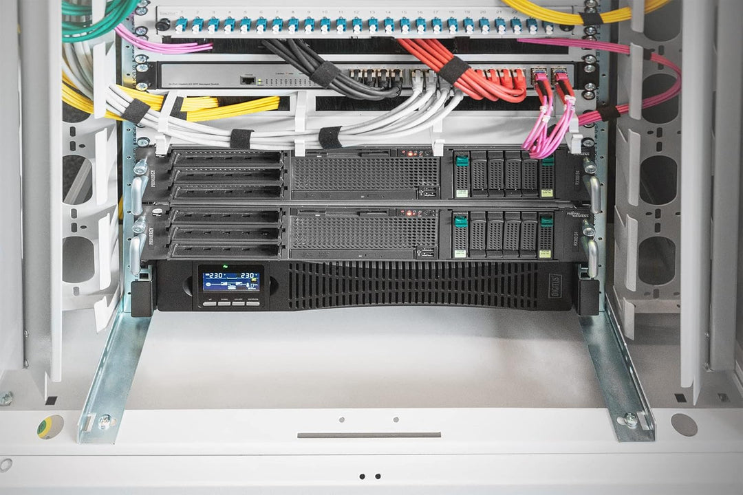 DIGITUS Unterbrechungsfreie Stromversorgung – OnLine USV-System – 2 kVA 2 kW – 8 C13 Steckdosen – UP