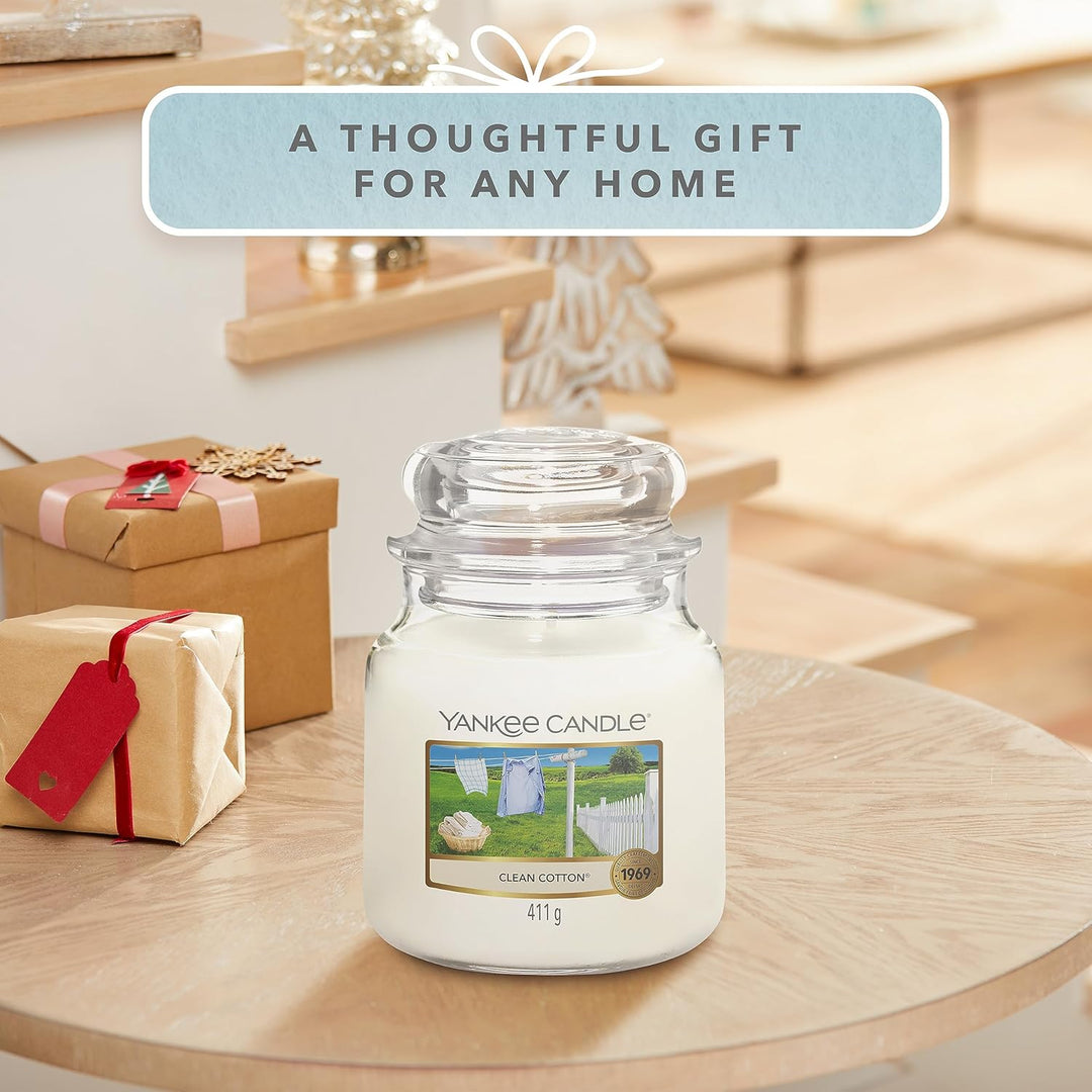 Yankee Candle Duftkerze im Glas (mittelgross) | Clean Cotton | Brenndauer bis zu 75 Stunden, Clean C