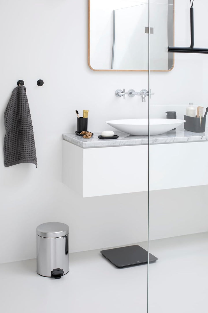 Brabantia Treteimer mit Inneneimer aus Kunststoff, stahl, Brilliant Steel, 5L, Brilliant Stahl 5 Lit