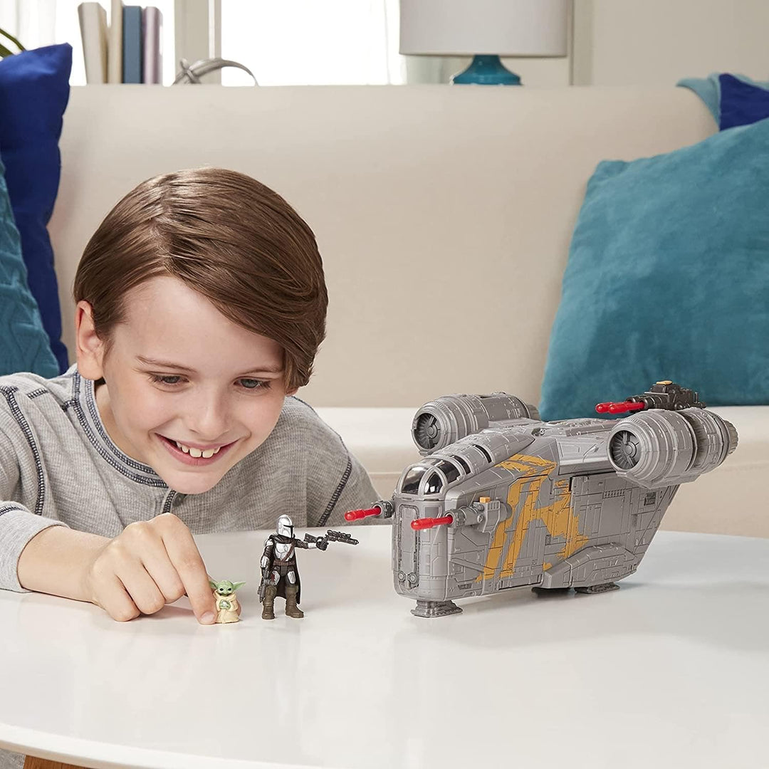 Star Wars Mission Fleet The Mandalorian The Child Razor Crest Duell im Outer Rim 6 cm grosse Figur u