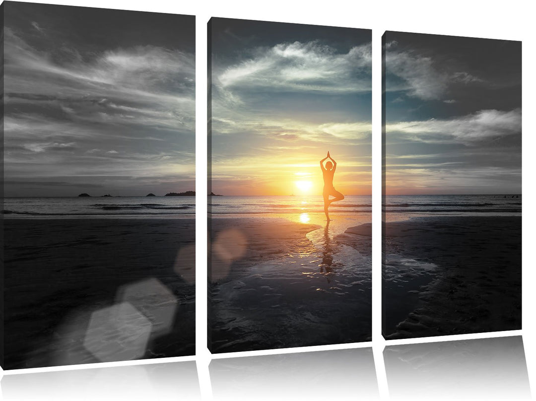 Pixxprint Yoga Silhouette bei Sonnenuntergang am Strand B&W Detail 3-Teiler Leinwandbild 120x80 Bild
