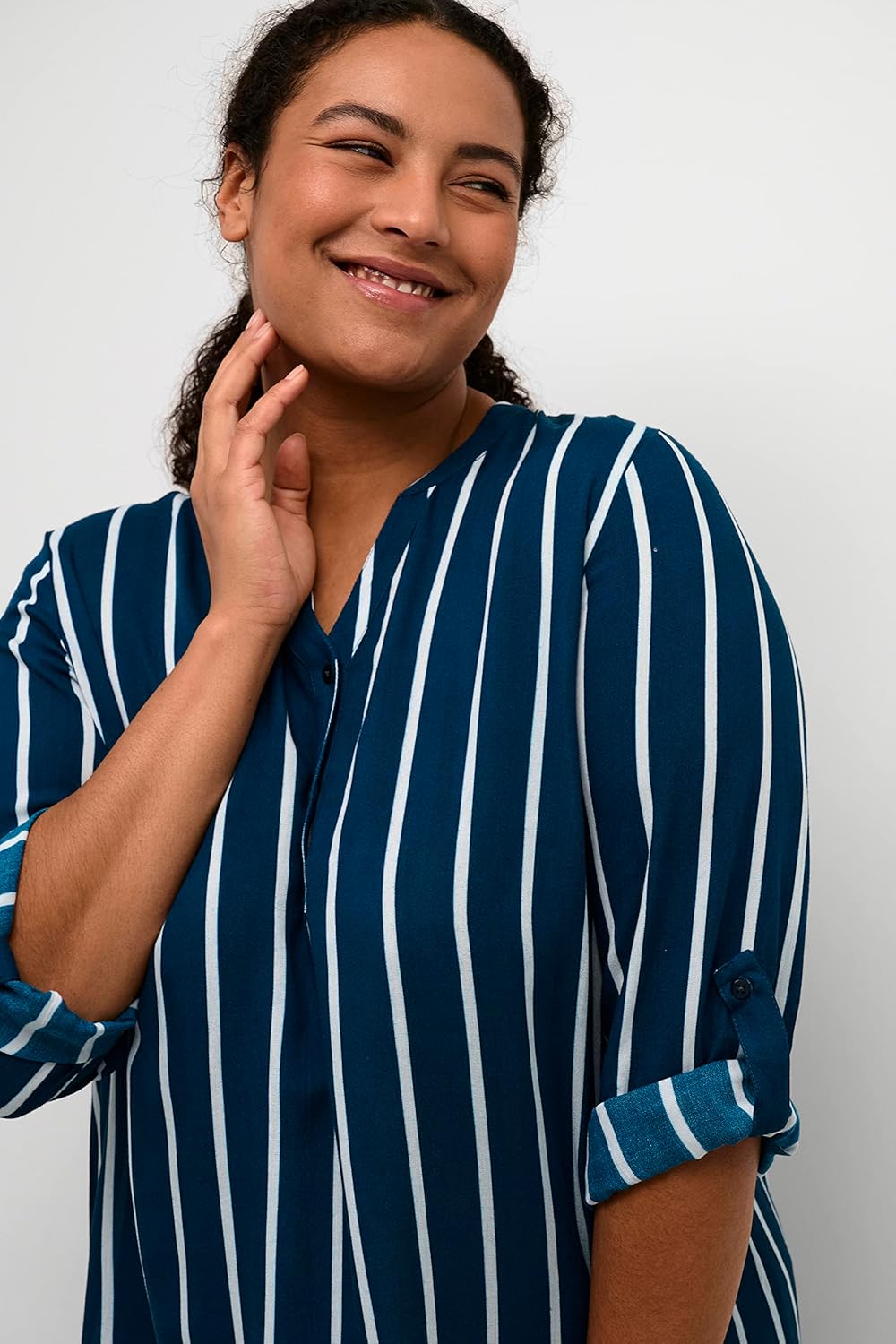 KAFFE CURVE Damen Plus-Size Women's Shirt Dress Tunic Long Sleeves Knee-Length Kleid 42 Legion Blue/