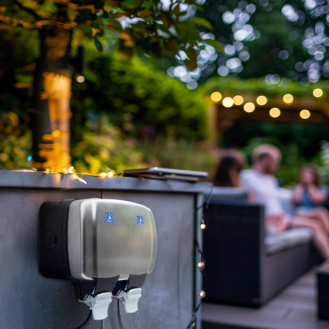 BG Electrical WPL22 IP66 2-Fach 13 A dekorative wetterfeste Schaltersteckdose für den Aussenbereich