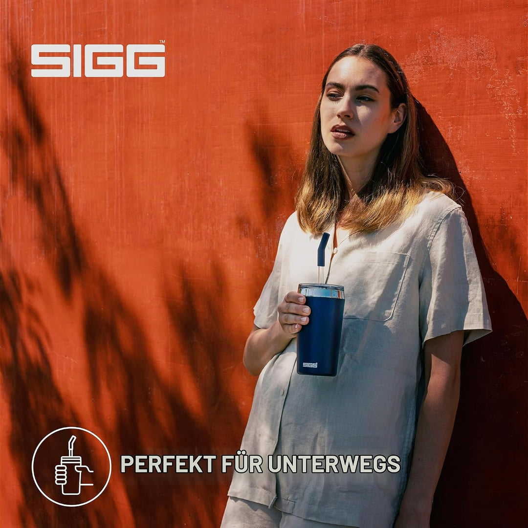 SIGG - Isolierbecher - Travel Mug Helia - Mit wiederverwendbarem Glastrinkhalm &amp; Reinigungsbürste -
