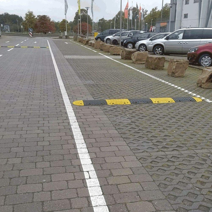 WEMAS Bodenschwelle 20 km/h, Endstück Temposchwelle, schwarz, 42,5x21,25x5 cm aus Kunststoff, Art.-N