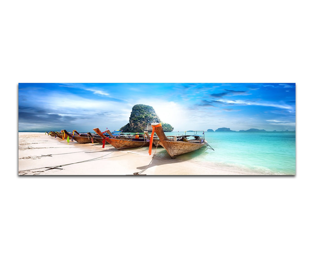 Paul Sinus Art Panoramabild auf Leinwand und Keilrahmen 150x50cm Sandstrand Meer Boote Felsen Himmel