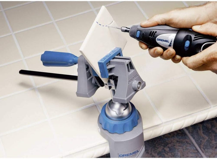 Dremel 2500 Multi Vise - Multi Schraubstock (mit Abnehmbare Soft-Spannbacken und Werkzeugständer-Ada