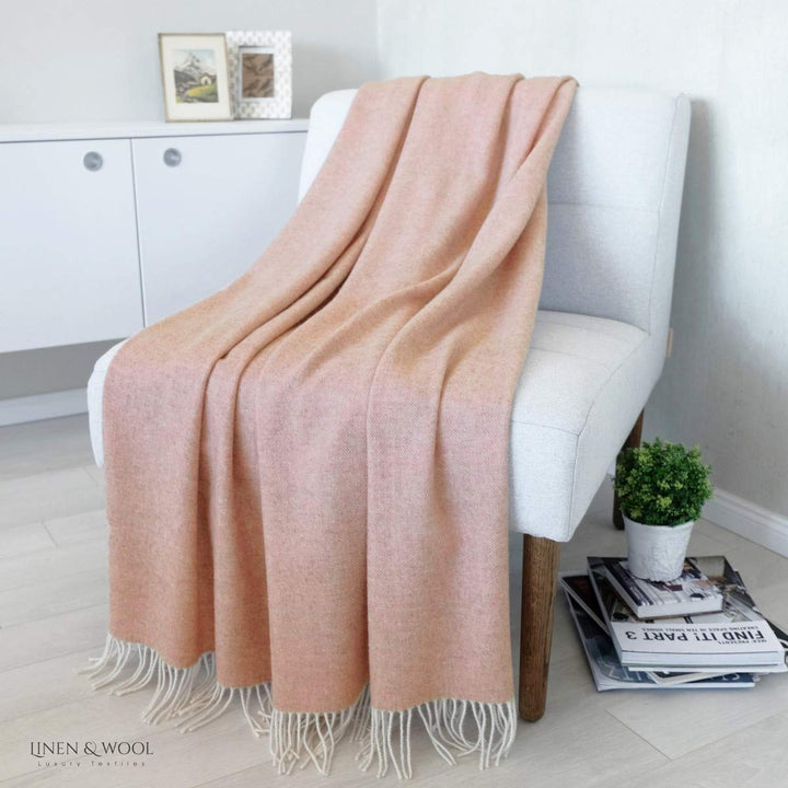 Linen & Cotton Klassische Decke Wolldecke Merino Wolle Wohndecke Kuscheldecke STONEWOLD mit Fischgrä