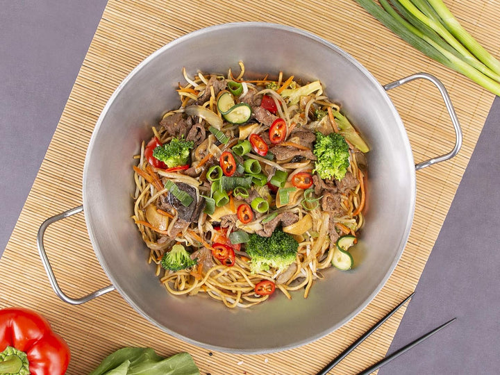 c|h|g Wok aus Eisen geschützt mit flachem Boden Hergestellt in Deutschland