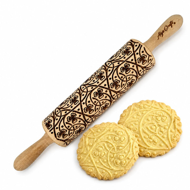 IRISH KNOTEN Teigroller für DIY Küche, Teig & Plätzchen. Präge Teigroller mit Klee Herzen. Gravierte