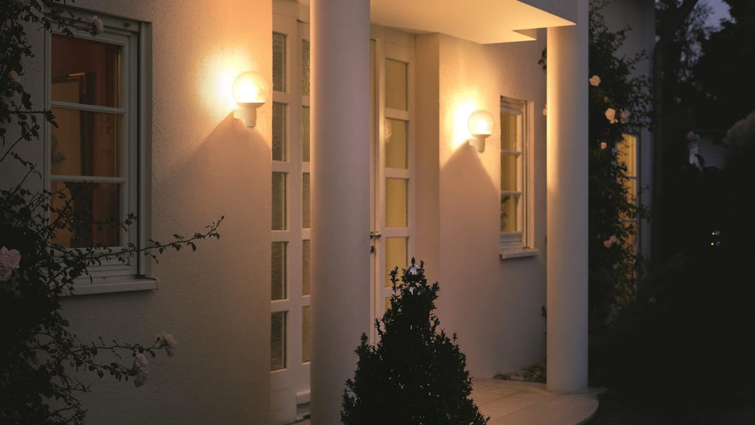 Steinel Aussenwandleuchte L 400 S Weiss, 240° Bewegungsmelder, Max. 12 m Reichweite, klassisch, mund