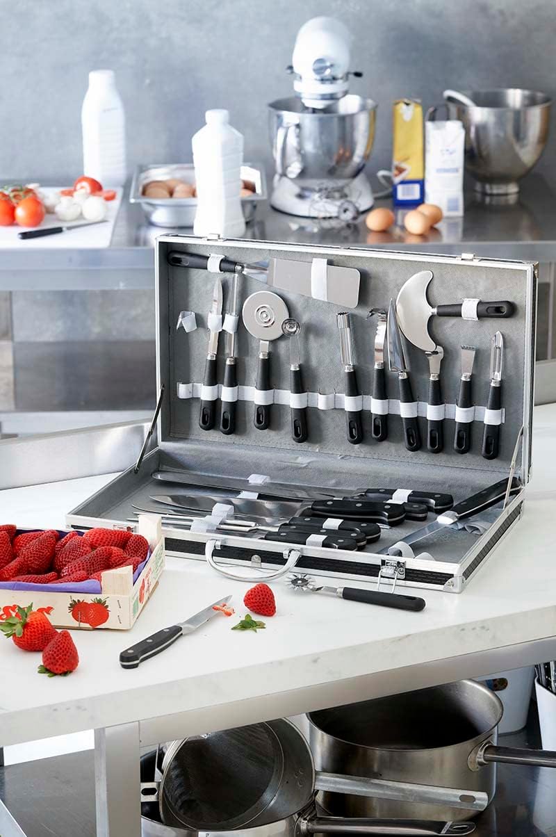Pradel Excellence 31123 Küchenutensilien-Koffer, 22-teilig mit 15 Küchenhelfern + 7 Küchenmessern
