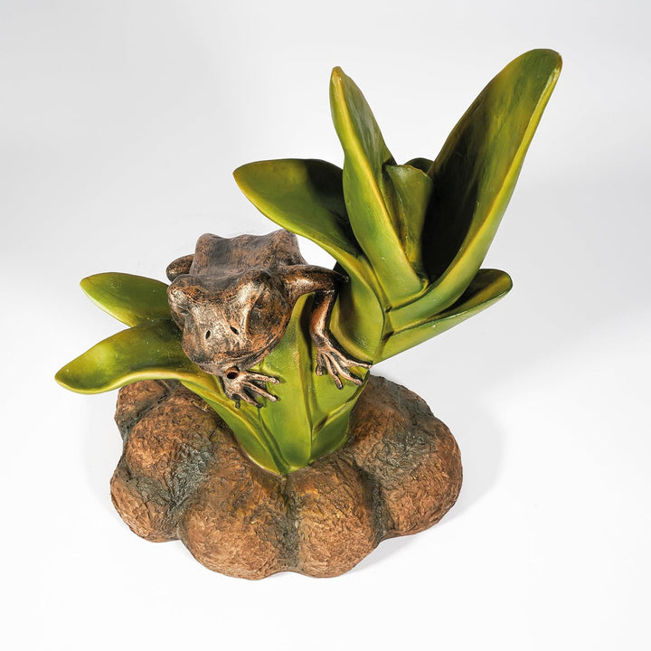Esotec Wasserspeier-Figuren Frosch sitzend auf Blätter | Einzelfigur Teichfigur Gartenstatue Gartenf