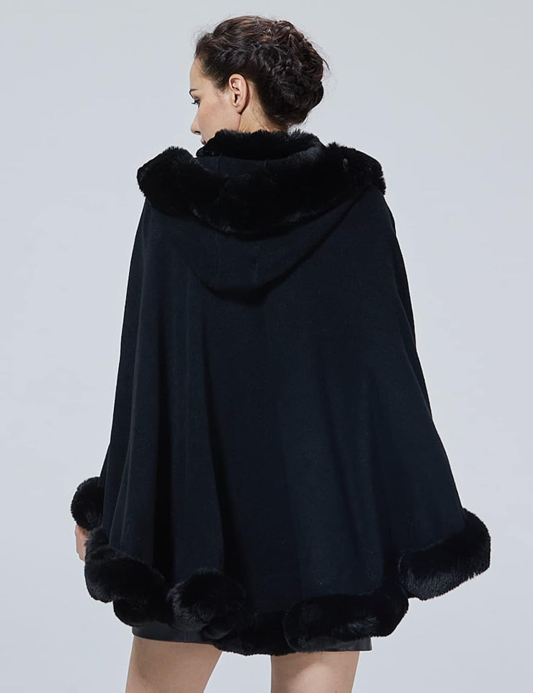 BEAUTELICATE Damen Kunstpelz Strick Poncho Cape Warm Umhang Gestrickt mit Kapuze Cardigan Brautjacke