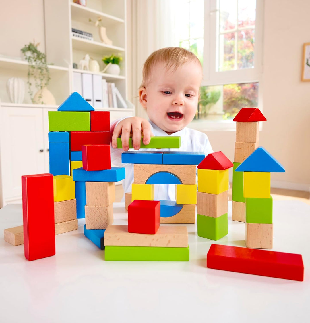 Hape Bunte Holzbausteine für Kinder Holzbausteine-Set zum Stapeln Lernspielzeug für Kleinkinder, 50