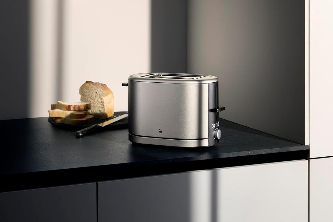 WMF Lono Silk Toaster 2 Scheiben, Edelstahl Doppelschlitz Toaster mit XXL-Brötchenaufsatz, 7 Bräunun
