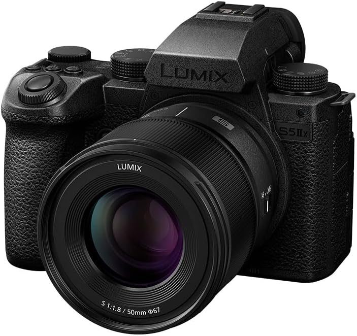 Panasonic LUMIX DC-S5M2XCE Spiegellose Vollformatkamera mit S 50mm F1.8 Objektiv, 4K 60p &amp; 6K 30p un
