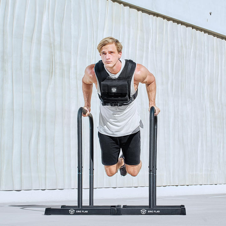 Eric Flag - Gewichtsweste 20kg oder 10kg, Herausnehmbare Metall-Gewichte, Verstellbare Trainingswest