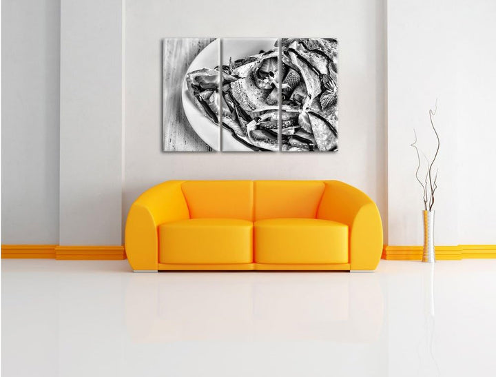 Pixxprint Monocrome, Crépes mit Erdbeeren 3-Teiler Leinwandbild 120x80 Bild auf Leinwand