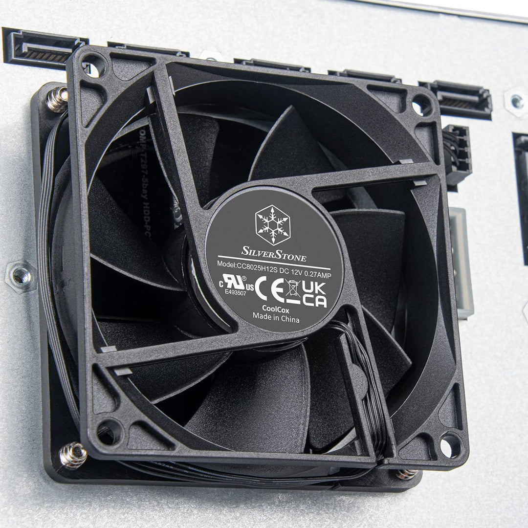 Silverstone SST-FS305-E - Hot-Swapping-Adapterkäfig SAS-12G/SATA-6-Gbit/s, DREI-5,25-Zoll-Einschübe-