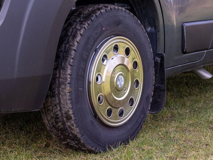 16 Zoll Radzierblenden Set 4 Stück Edelstahl fahrzeugspezifisch für Wohnmobile und Transporter~