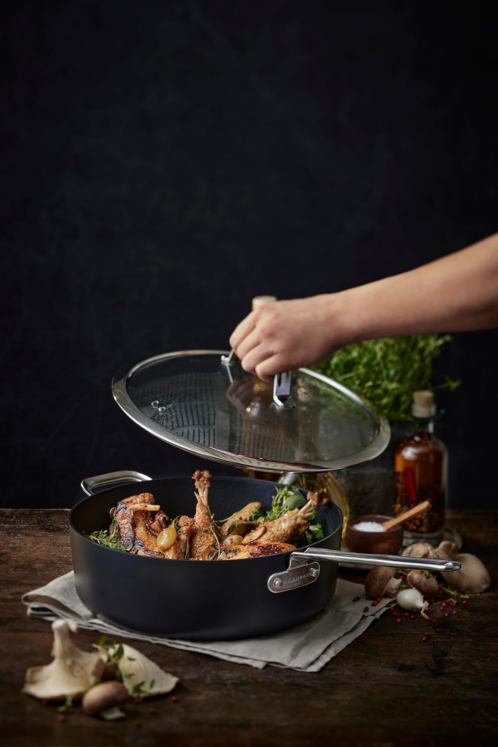 SCANPAN TechnIQ Riesiger Schmortopf 30 cm, 5,5 l | Schmorpfanne Induction | Multifunktionale Servier