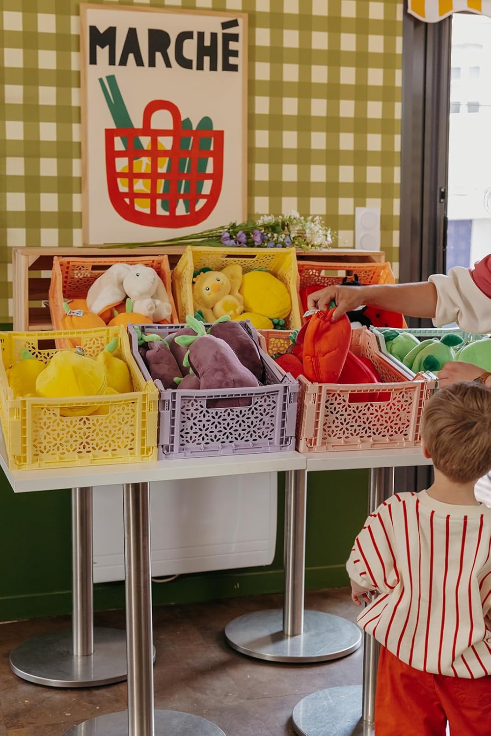 LES DÉGLINGOS Flipetz Buzzet The Bee Dekokissen – wendbares 2-in-1-Plüschkissen von Mandarine zu Bie