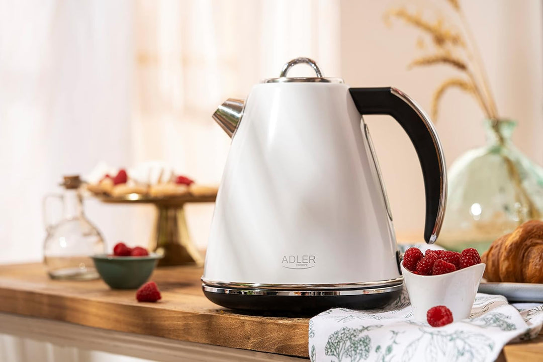 Adler AD 1343 Elektrischer Wasserkocher aus Metall 1,5 L 2200W Retro Design Strix Sicherheitskontrol