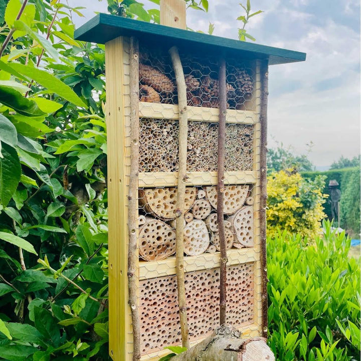 DARLUX handgefertigtes, hochwertiges Holz Insektenhotel XL Wildbienen-Nisthilfe Insektenhaus Natur/G