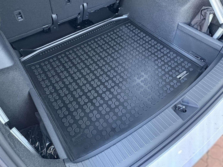 AZUGA Gummi Kofferraumwanne Premium Antirutsch passend für Skoda Kodiaq II ab 12/2023 5-Sitzer mit v