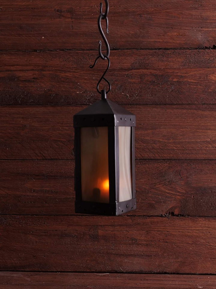 Ulfberth Mittelalterliche Laterne mit Hornfenstern, 4-eckig, handgefertigt - Windlicht Kerzenhalter,