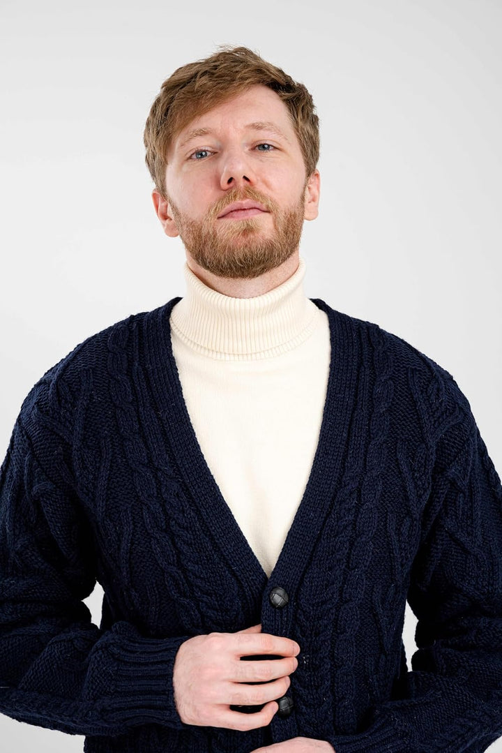 SAOL Herren Aran Irish Cable Knit Strickjacke Cardigan aus 100% Merinowolle mit V-Ausschnitt und Knö