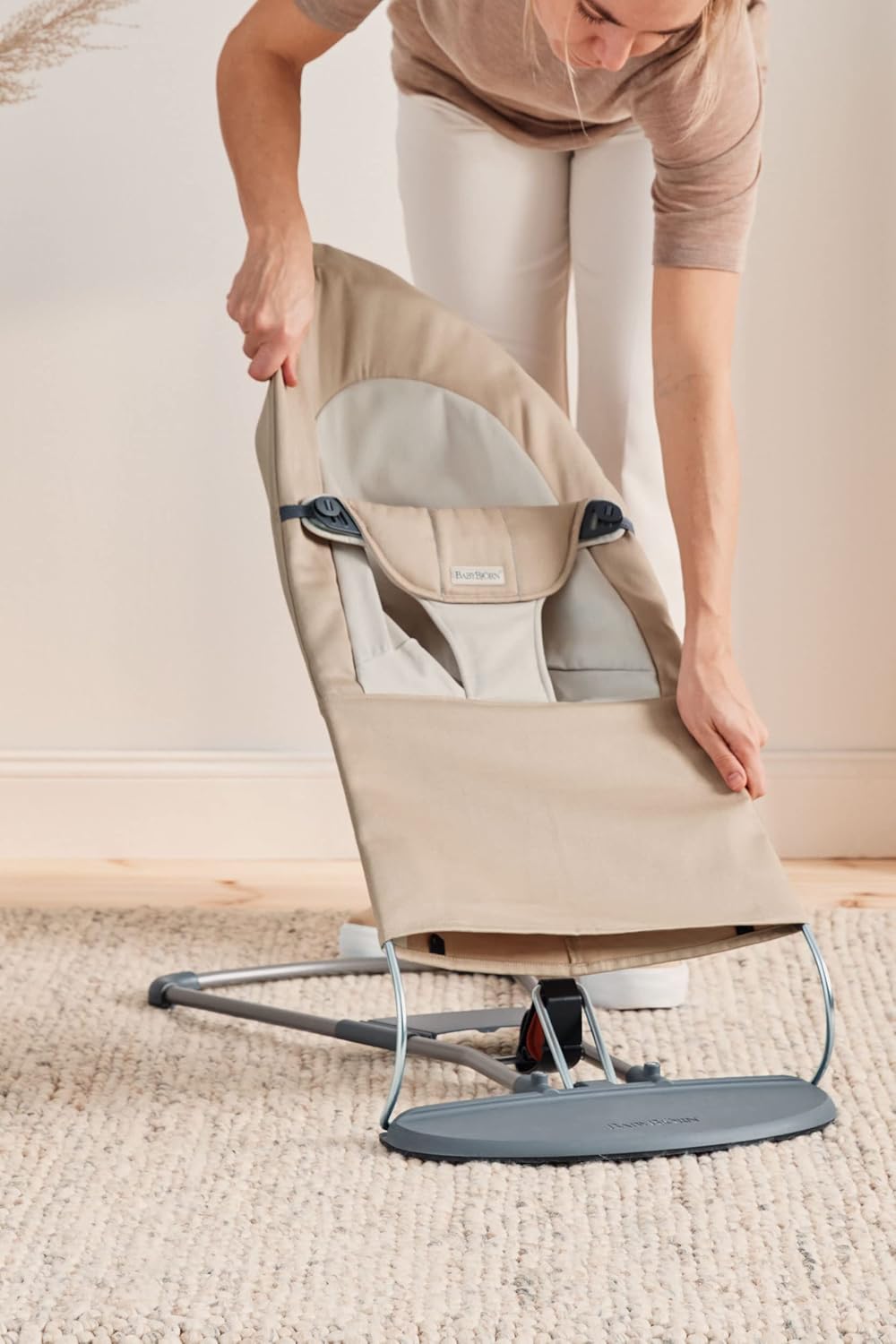 BabyBjörn Babywippe Balance Soft, Gewebt, Khaki/Beige