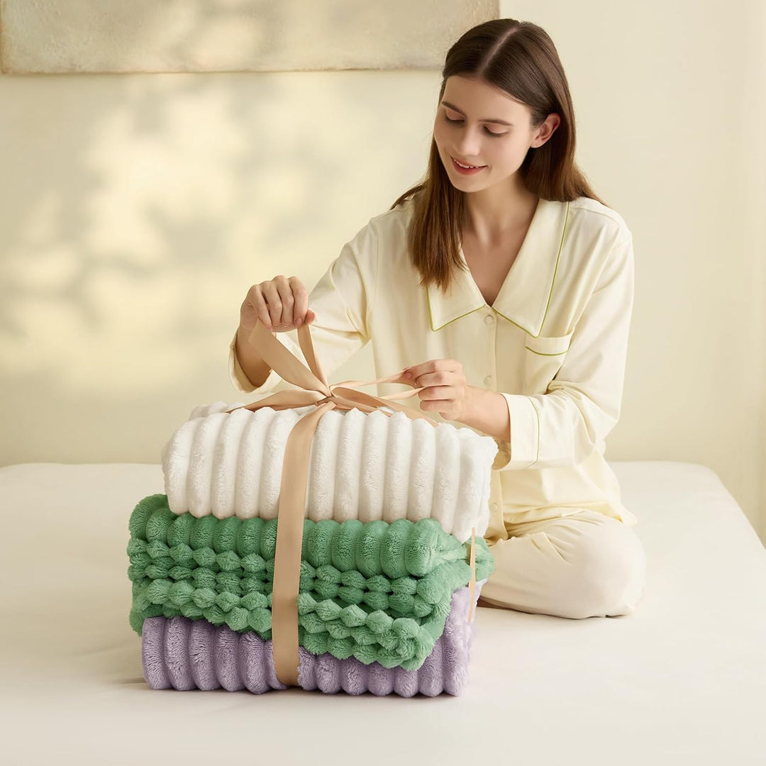WAVVE Kuscheldecke Flauschig Decke - 150x200cm - Grau - Weiche Flanell Fleecedecke, Sofadecke & Couc