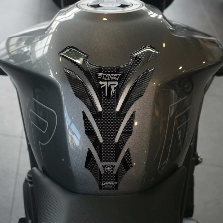 LABELBIKE 3D Aufkleber Motorrad Tankpad kompatibel mit Triumph | Street Triple 765 R 2023, Harzschut