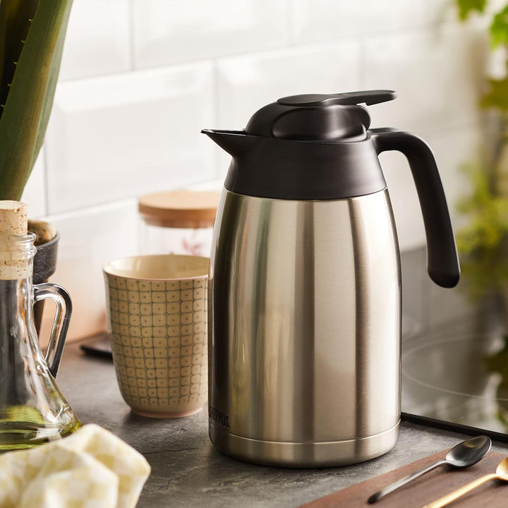 THERMOS THV 1,50l, steel, Thermoskanne 1,5l aus Edelstahl, 12 h heiss / 24 h kalt, absolut dicht, gr