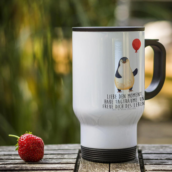 Mr. &amp; Mrs. Panda Thermobecher Pinguin Luftballon - Geschenk, Glück, Motivation, Warmhaltetasse, Gesc