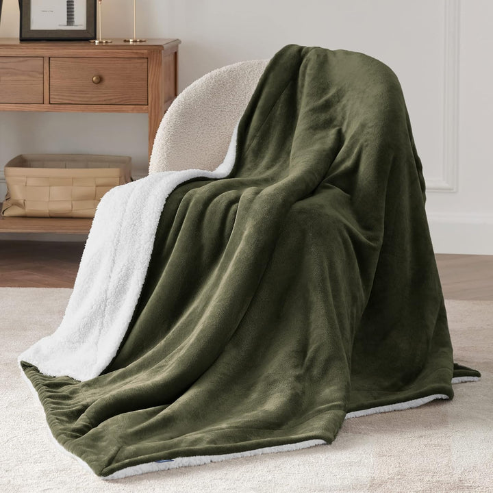 BEDSURE Kuscheldecke - Warm Sherpa Wolldecke & Sofadecke, Flauschig Sofaüberwurf Decke, Dicke Couchd