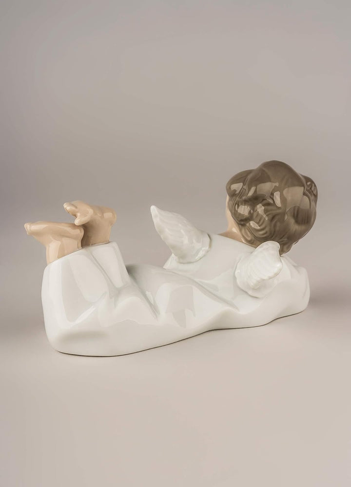 LLADRÓ Figur Liegender Engel. Engel. Porzellan.