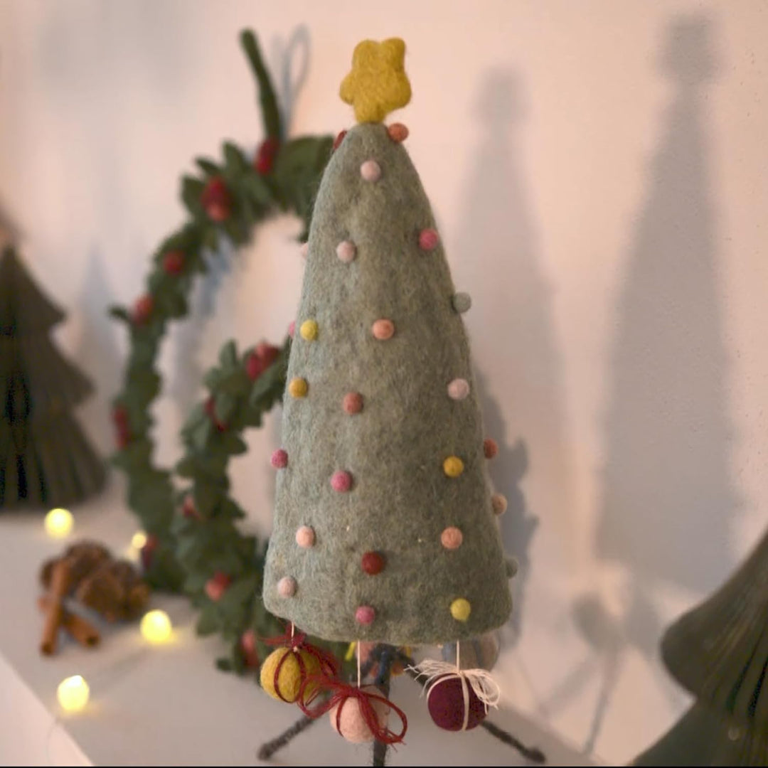 Én Gry & SIF Mini-Weihnachtsbaum aus Filz, Weihnachtsdeko zum Hinstellen, Hand-Made, fair-Trade, ein