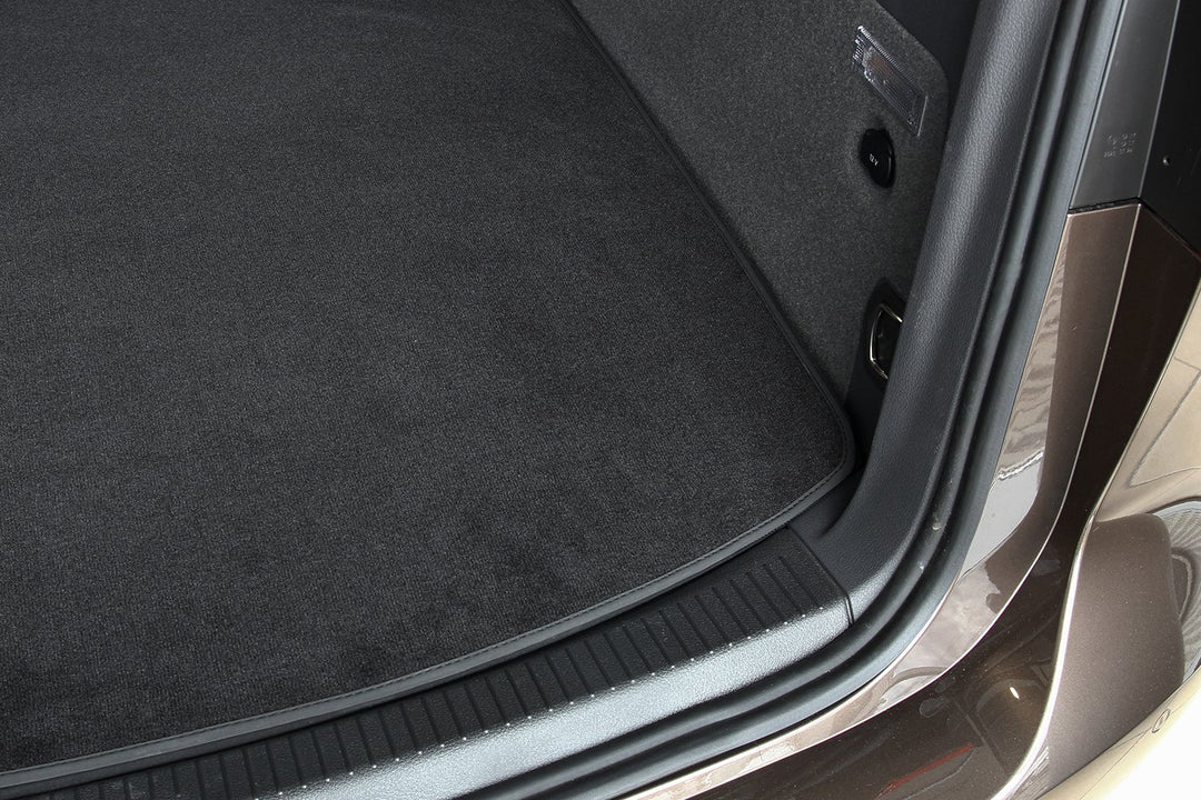 tuning-art BM3089 Kofferraummatte passend für Opel Corsa F 2019- Gummi Rückseite, Naht:Schwarz, Schw