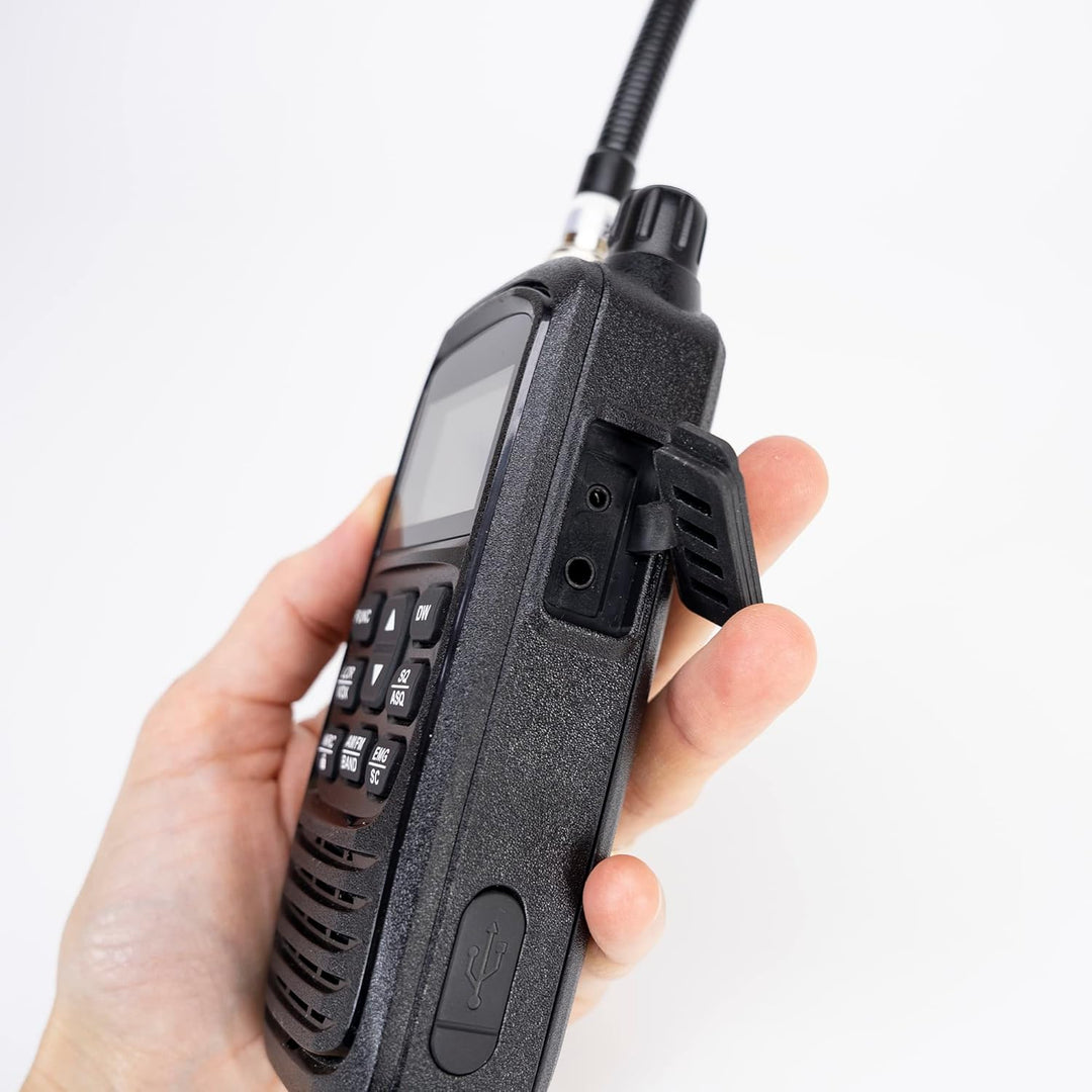 Kit tragbarer CB-Radiosender PNI Escort HP 82, Multistandard, 4 W, 12 V, AM-FM und CB-Antenne PNI S7